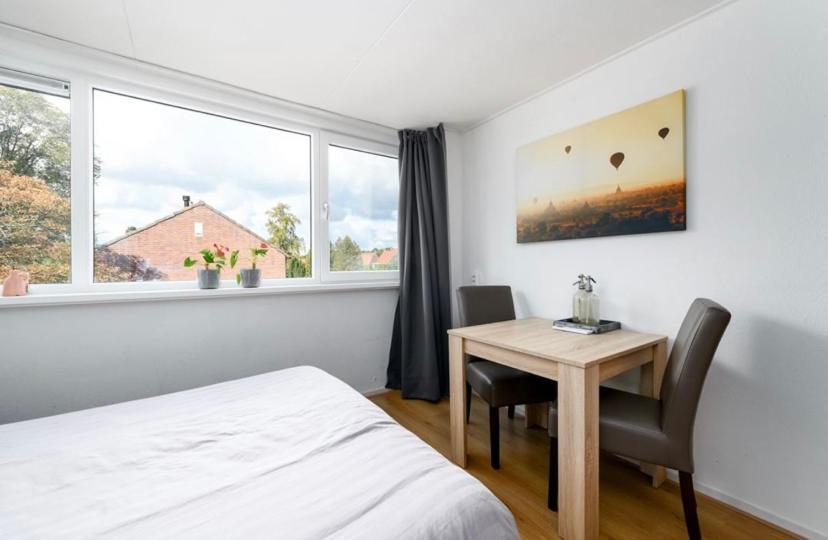 Bwb Heerenveen Homestay Bagian luar foto